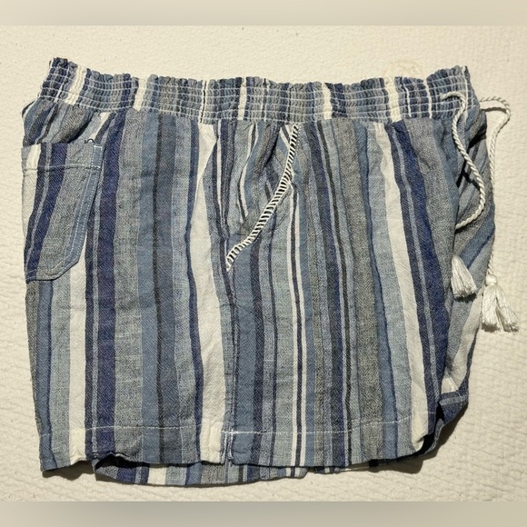 Briggs New York: Women's Shorts- Size XL - Picture 3 of 7